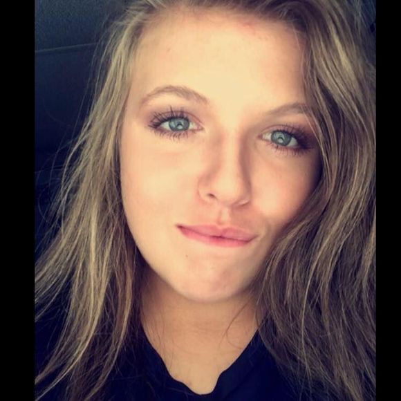 Meet your Posher, Leigha - Picture 1 of 1